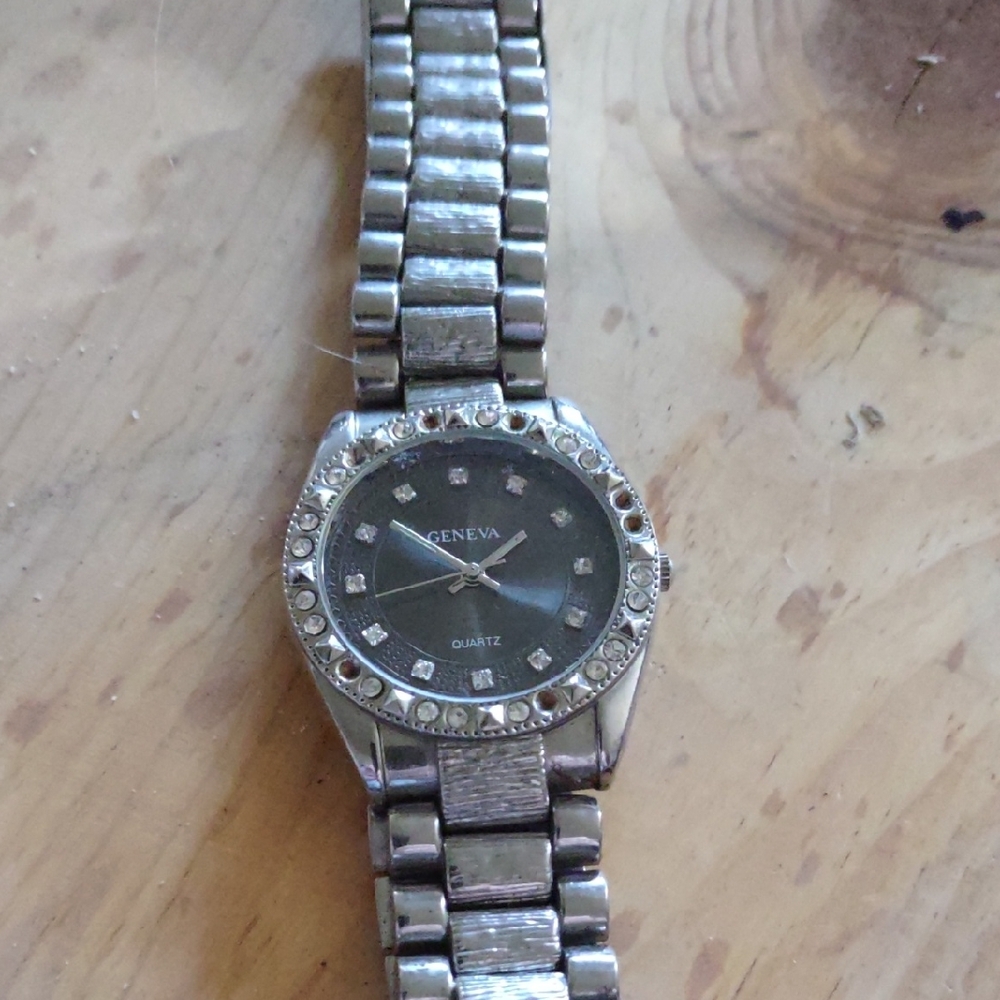 Geneva Silver Quartz Watch with Crystal Details